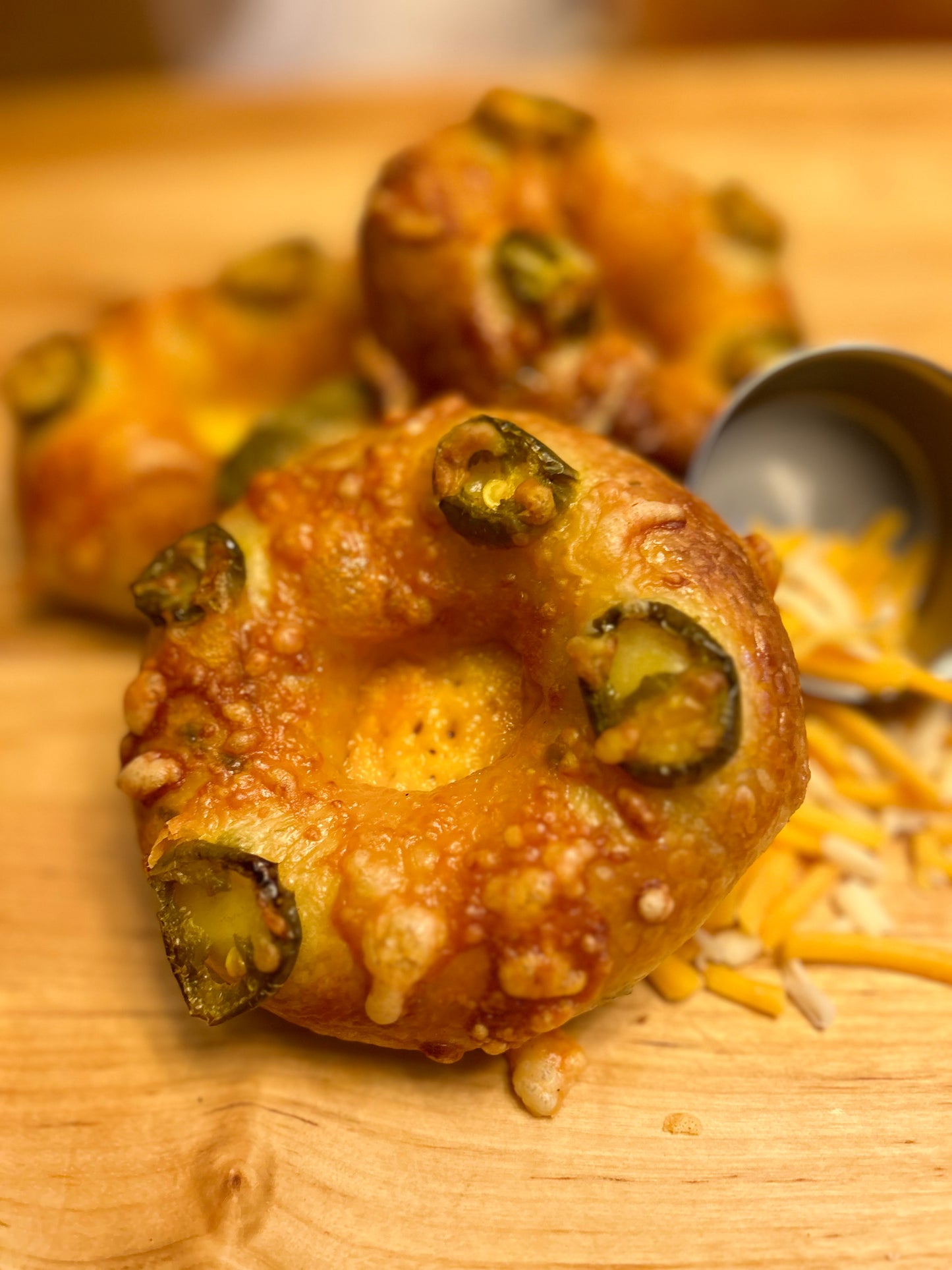 Jalapeño Cheddar Bagel